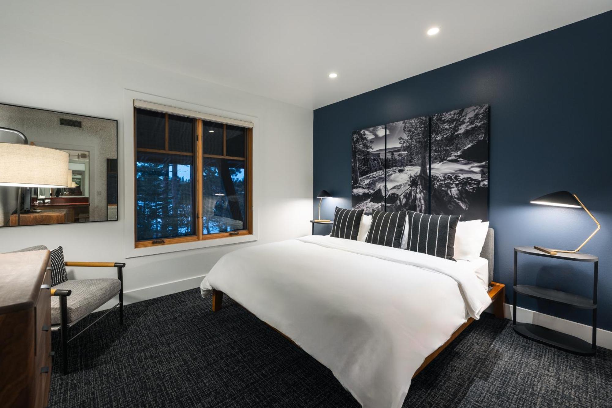 One Bedroom King Suite